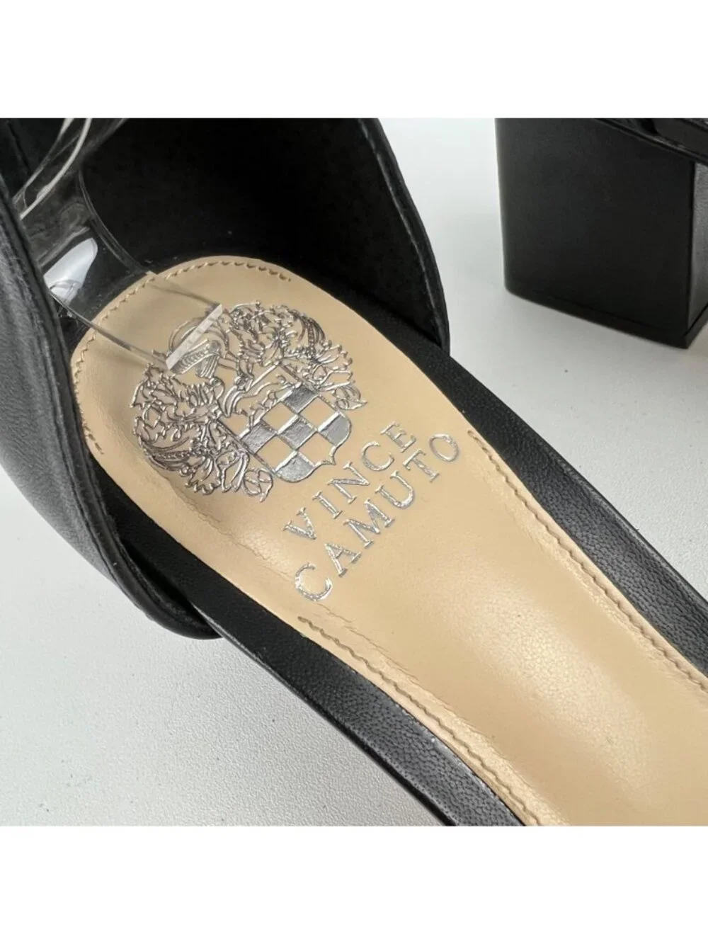 Vince Camuto Womens Margry Block Heel Sandal Black Leather Ankle Strap size 11